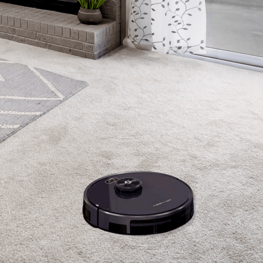 Tesvor S6 Robot Vacuum on carpet